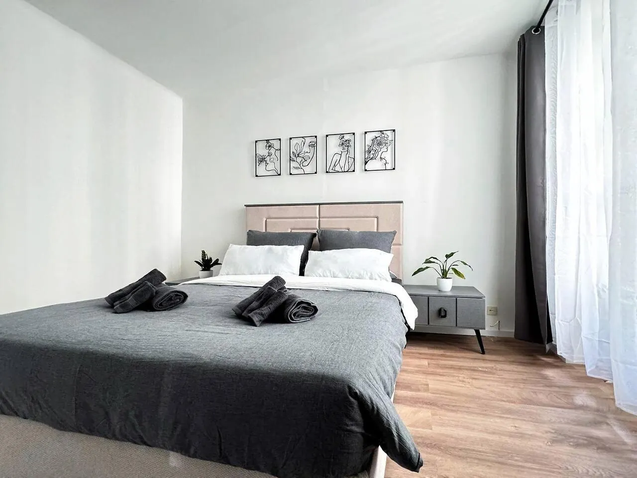 Holidayhome Apartments I Stylish Private Room In The Heart Of Berlin-Kreuzberg!