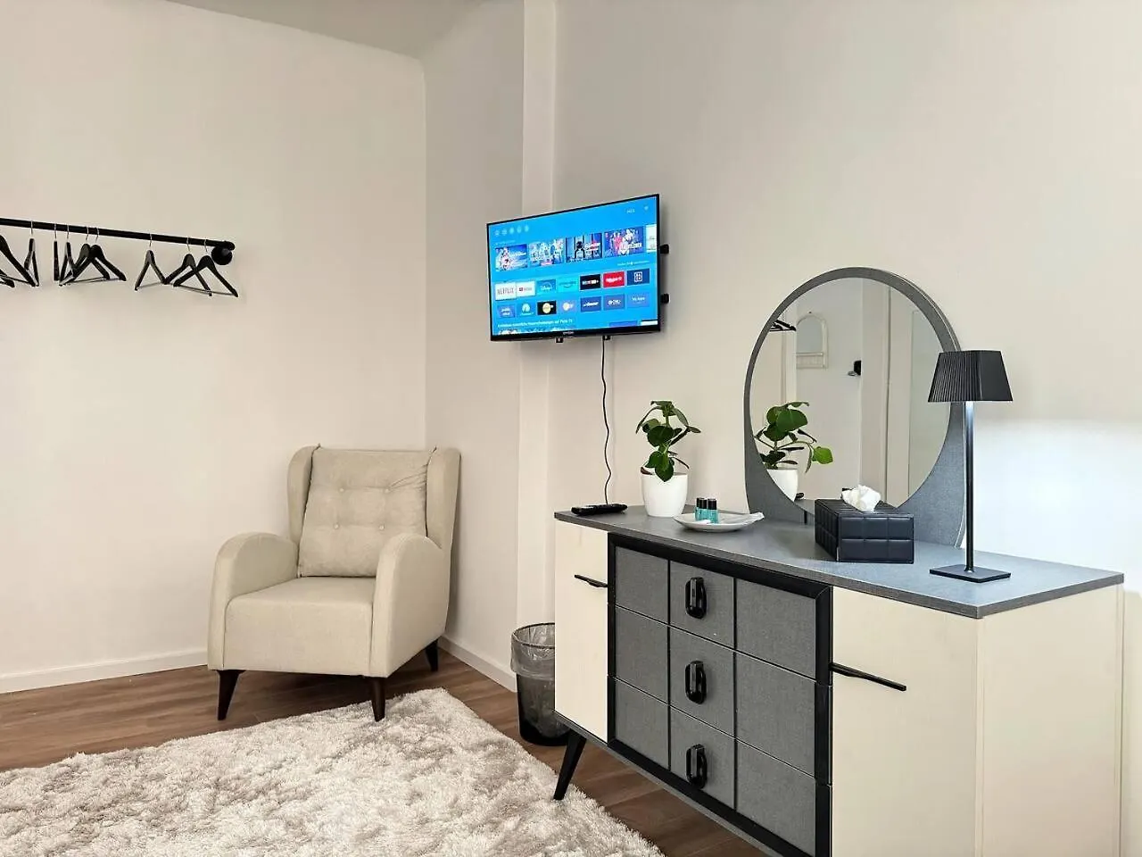 Holidayhome Apartments I Stylish Private Room In The Heart Of Berlin-Kreuzberg! 0*, Βερολίνο